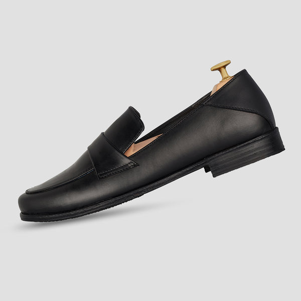 Black Loafer Japanese Style